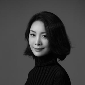 吕爱华设计师肖像